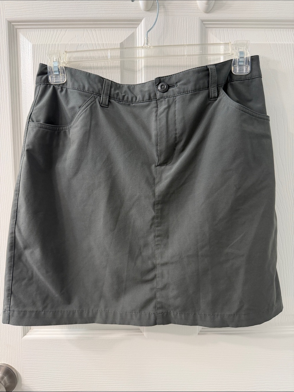Eddie Bauer Gray Women's Skirt with Front Button Detail